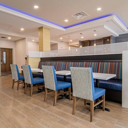 Towneplace Suites By Marriott Brantford And Conference Centre Buitenkant foto