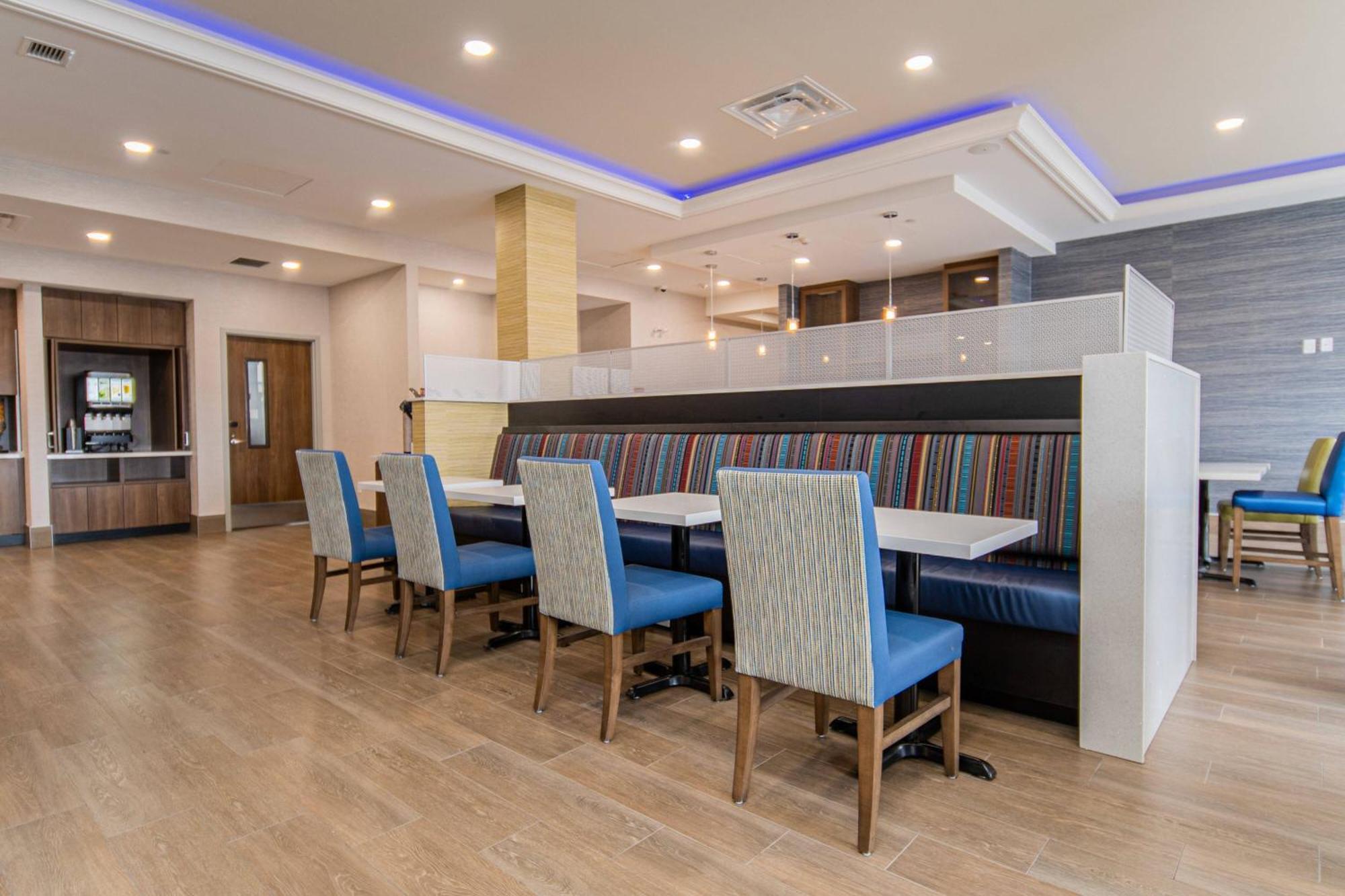 Towneplace Suites By Marriott Brantford And Conference Centre Buitenkant foto